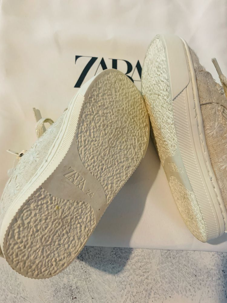 Памучни флорални сникърси Zara 24 номер