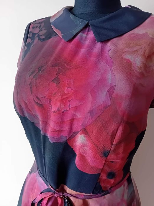 НОВА !!! Лятна рокличка на Ted Baker