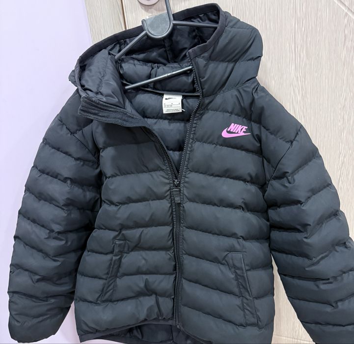 Детскo яке на Nike