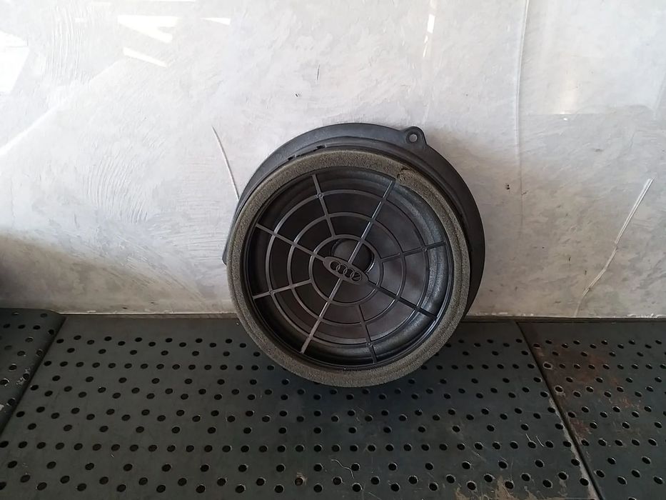 Boxa audio dreapta spate audi q5 8r