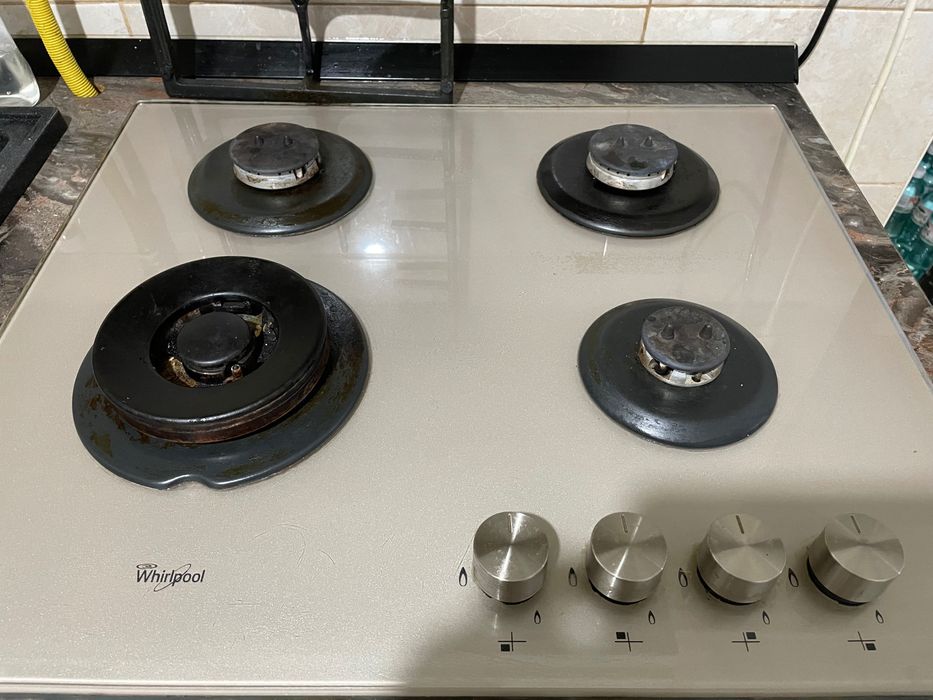 Plită 4 ochiuri marca Whirlpool