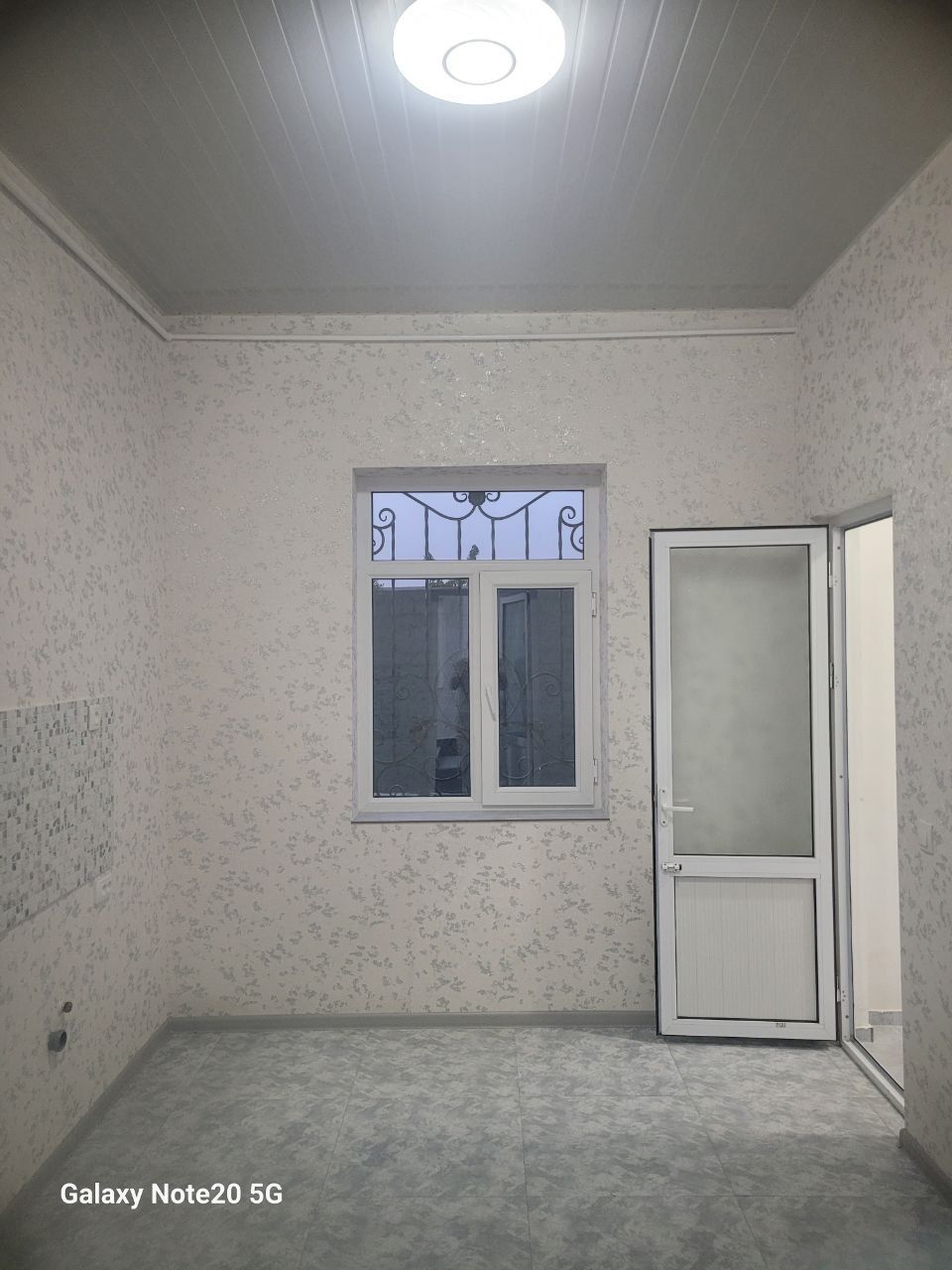 Uy sotiladi 2 sotik yengi remont