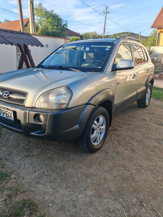 Vând Hunday Tucson 2.0CRDI 4*4