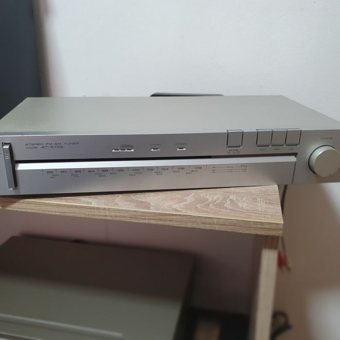 Vând tuner fm Akai și CD player onkio