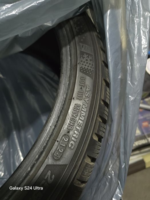 2 buc Kumho wintercraft 255 35 r20, dot 2024