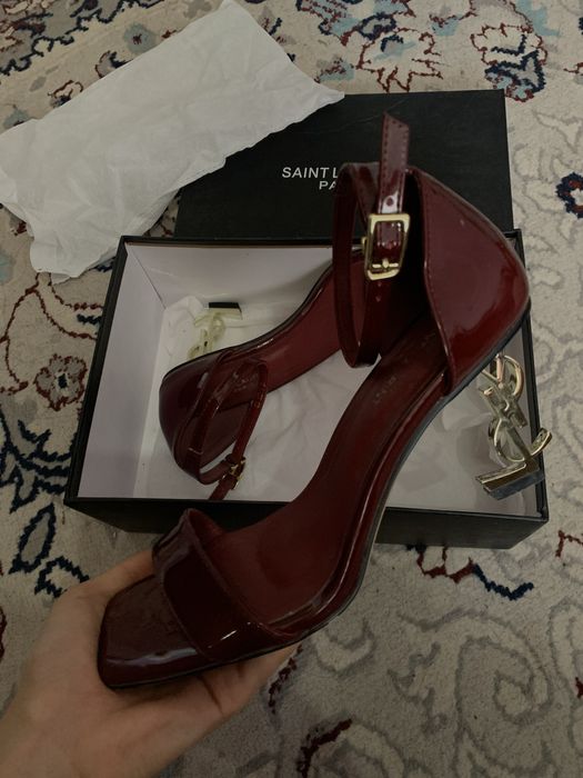 Yes Saint Laurent оригинал