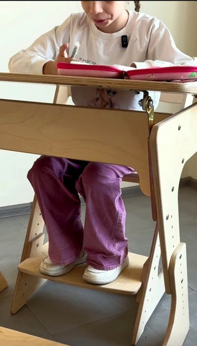 Растущий стол-парта и стул из эко-фанеры: