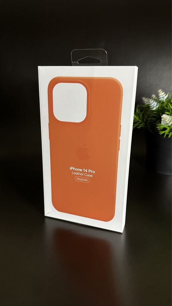 Кожаный чехол для Apple iPhone 14 pro