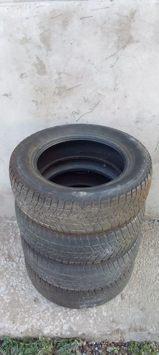 Продам зимние шины бу