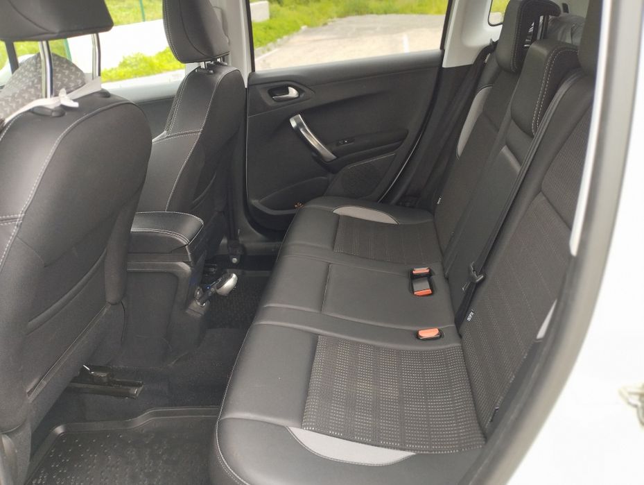 Peugeot 2008 ALLURE 1,2 бензин, PureTech