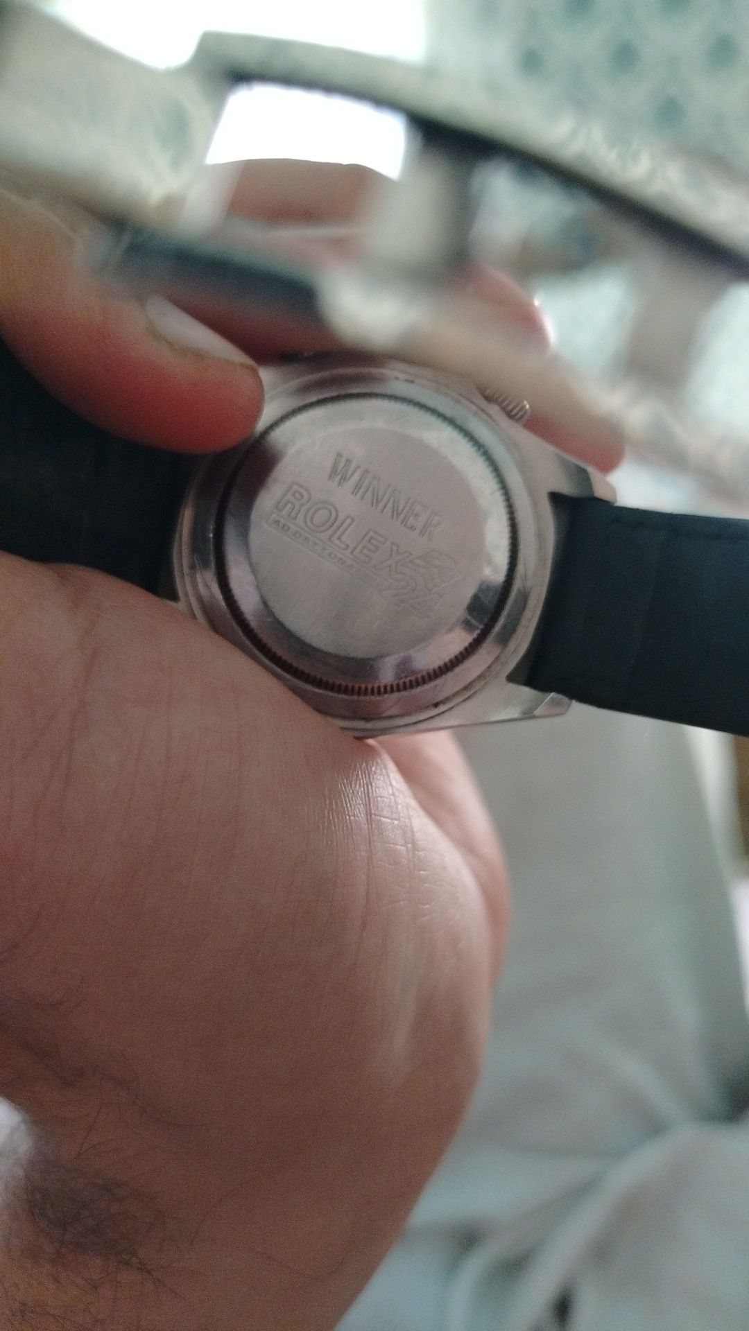 Rolex soat sotiladi srochna