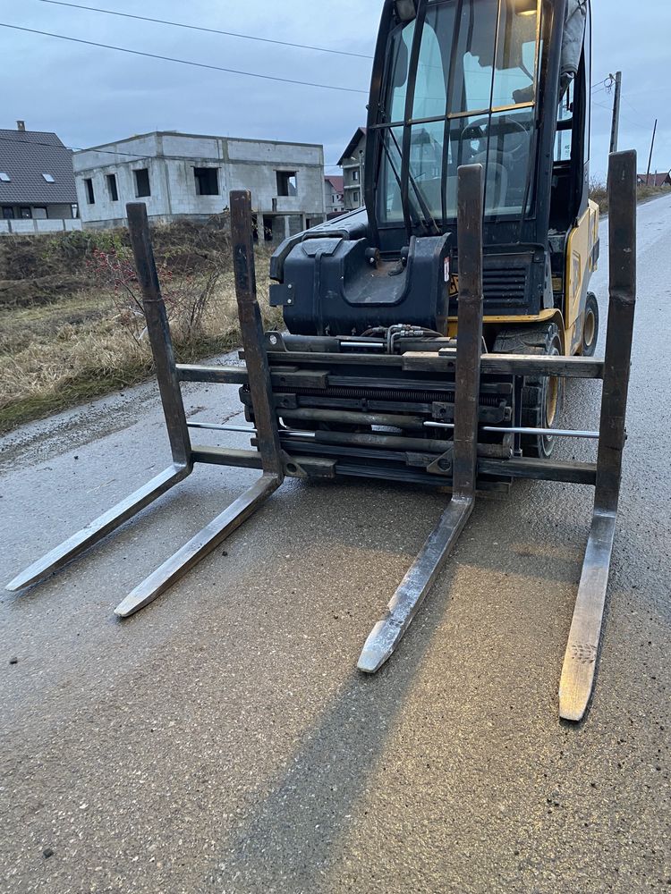 Motostivuitor /Jcb Teletruk 3.5 Brat telescopic