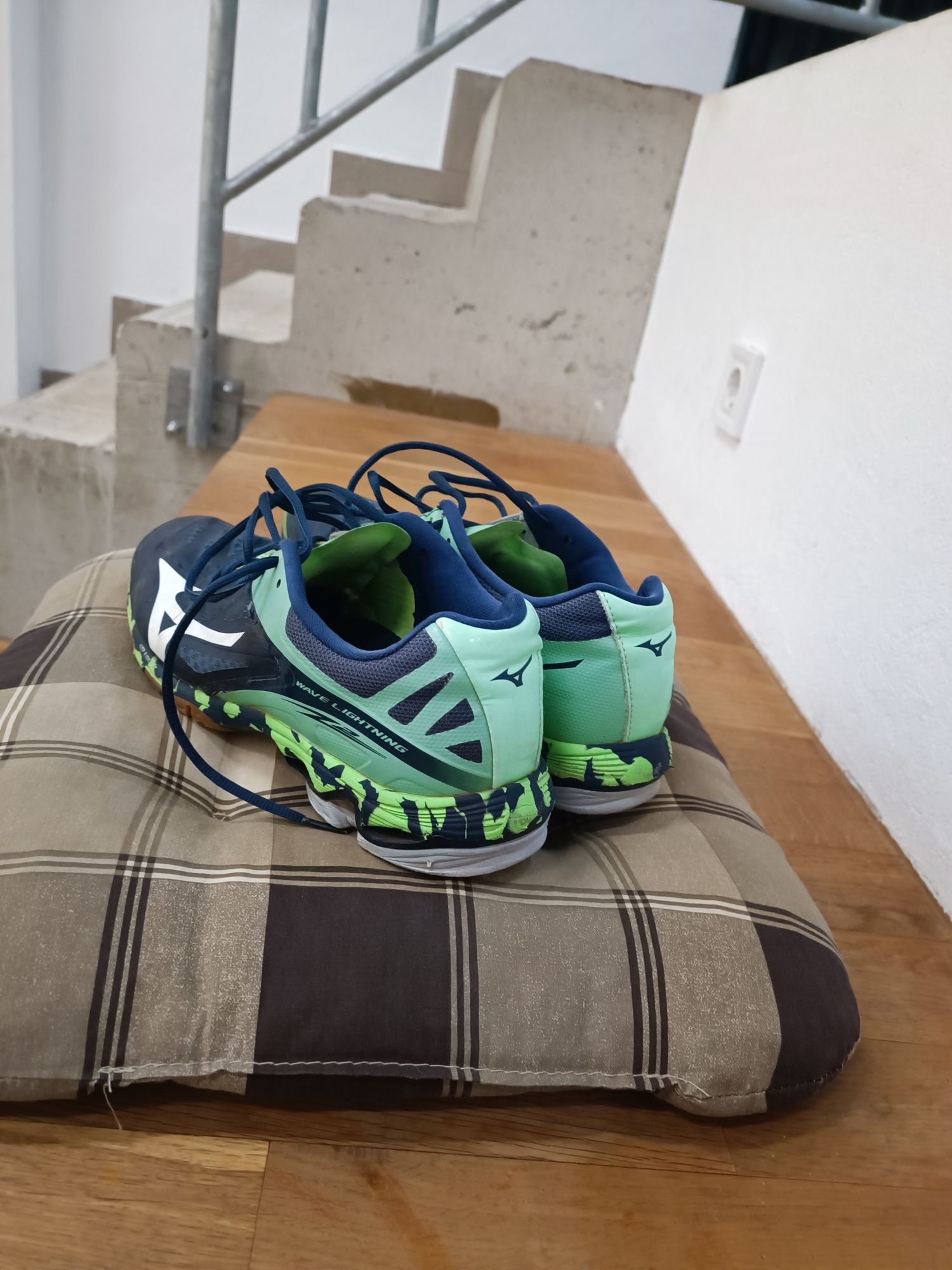 Mizuno Wave Lightning Z2