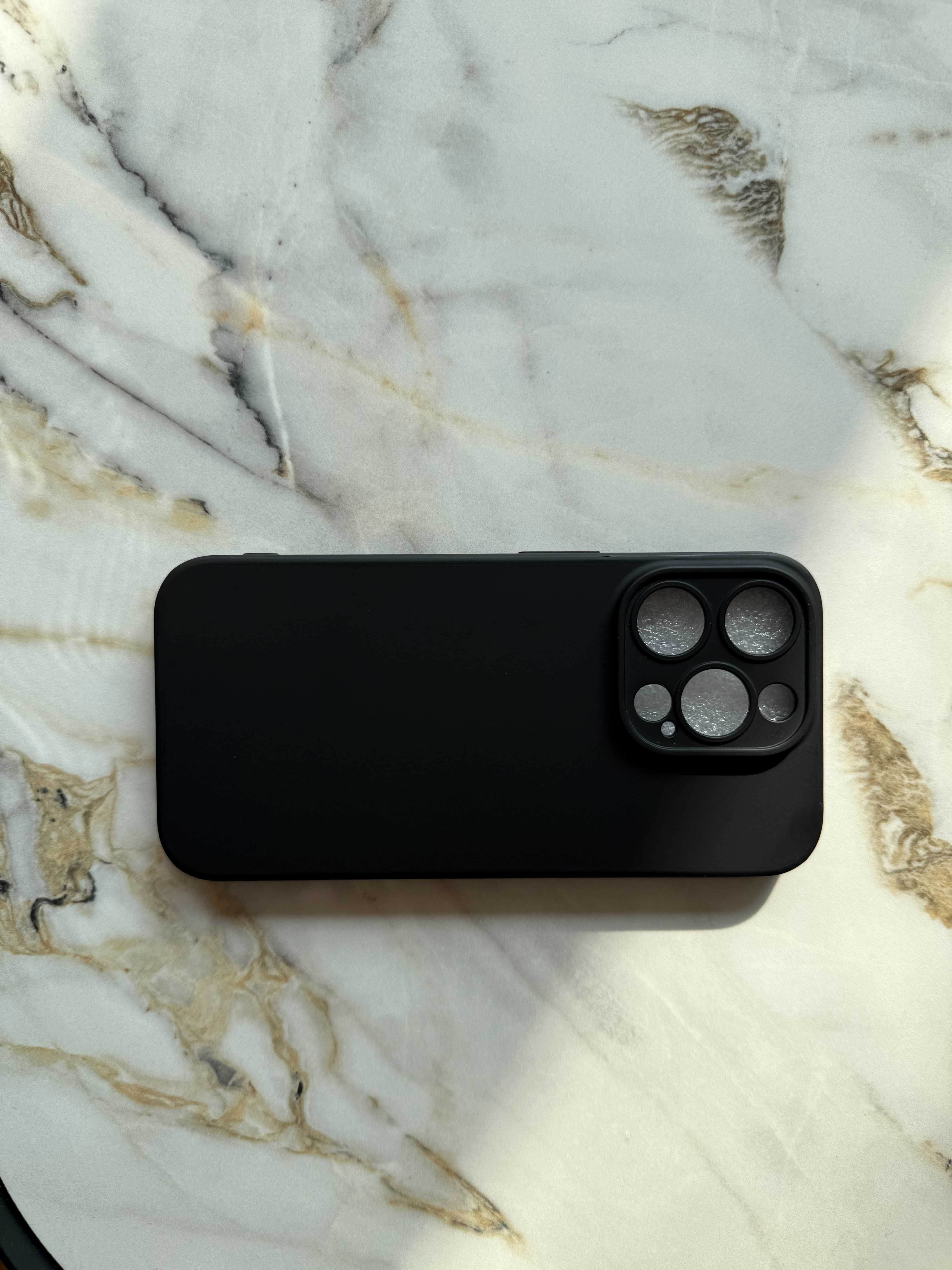 Чисто нов кейс за iPhone 15 Pro JETech