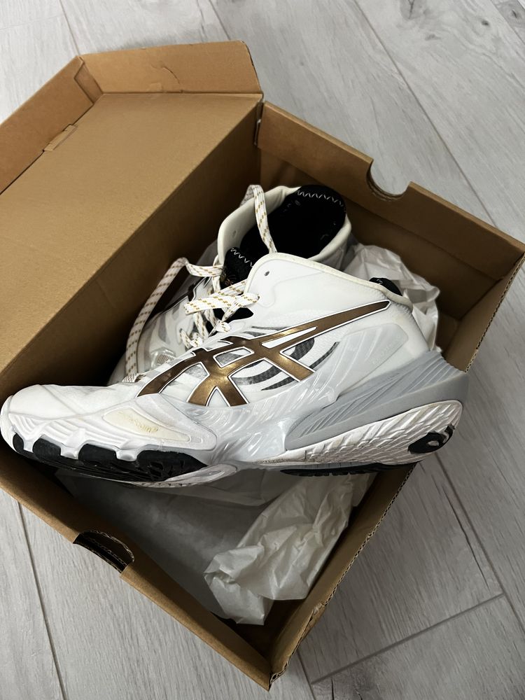 Кросовки asics носились пару раз