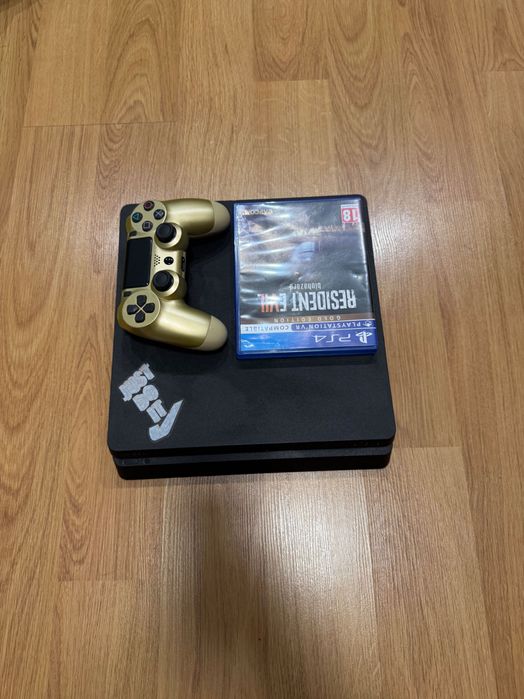 Playstation 4 slim