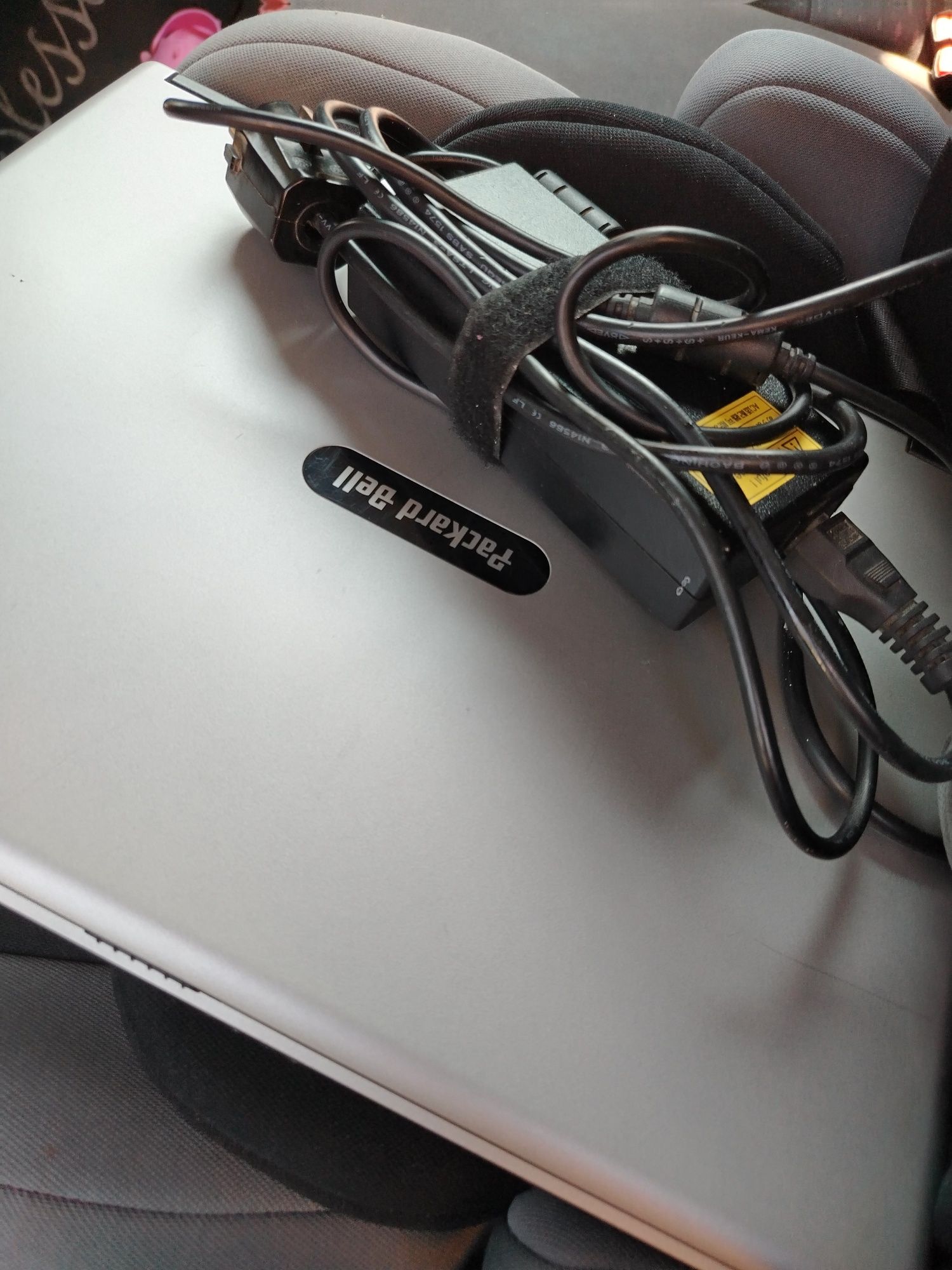 Packard bell        .