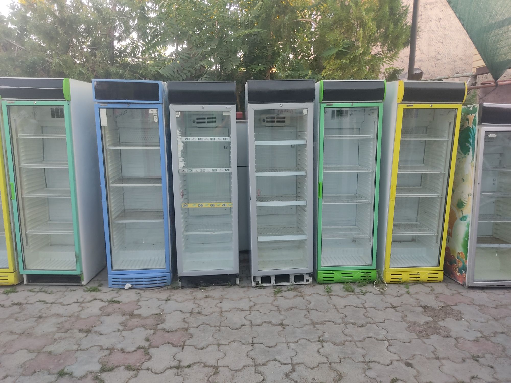 Холодильники стеклянные с доставкой