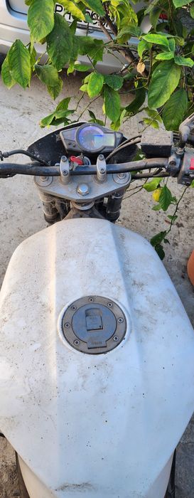 Yamaha fzs 600 Se vinde întreaga