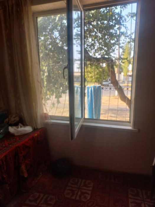 Чирчик шахар 3 микро район 2 х 58 кв/м сотилади Нархи 27.000$ Наличка