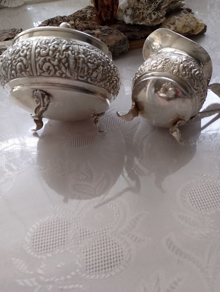 Сребърни съдове за чай, кафе