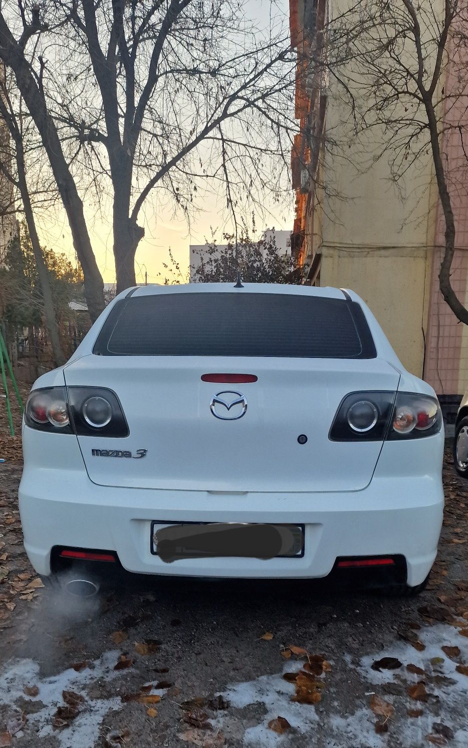 Мазда Mazda 3  , белый жемчуг