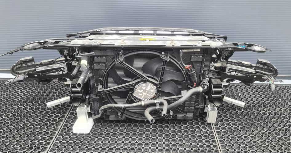 Маска Очеларка Греда Радиатори Вентилатор BMW i4 G26 i435 35 eDrive35
