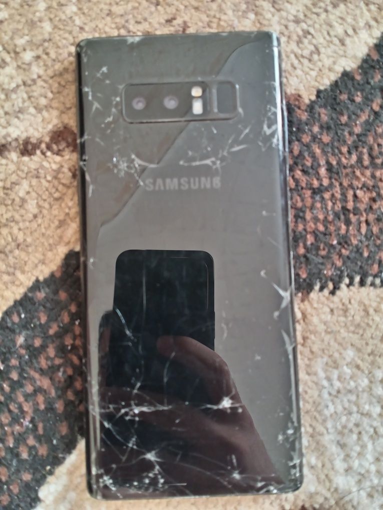 Samsung S10 zapchast