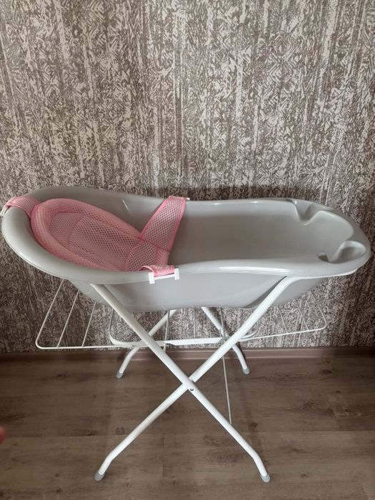 Детская ванночка с подставкой и гамаком