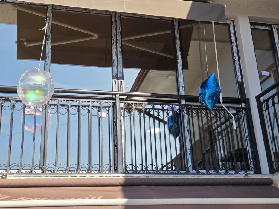 Inchderi terase cu usi glisante din aluminiu cu geam termopan