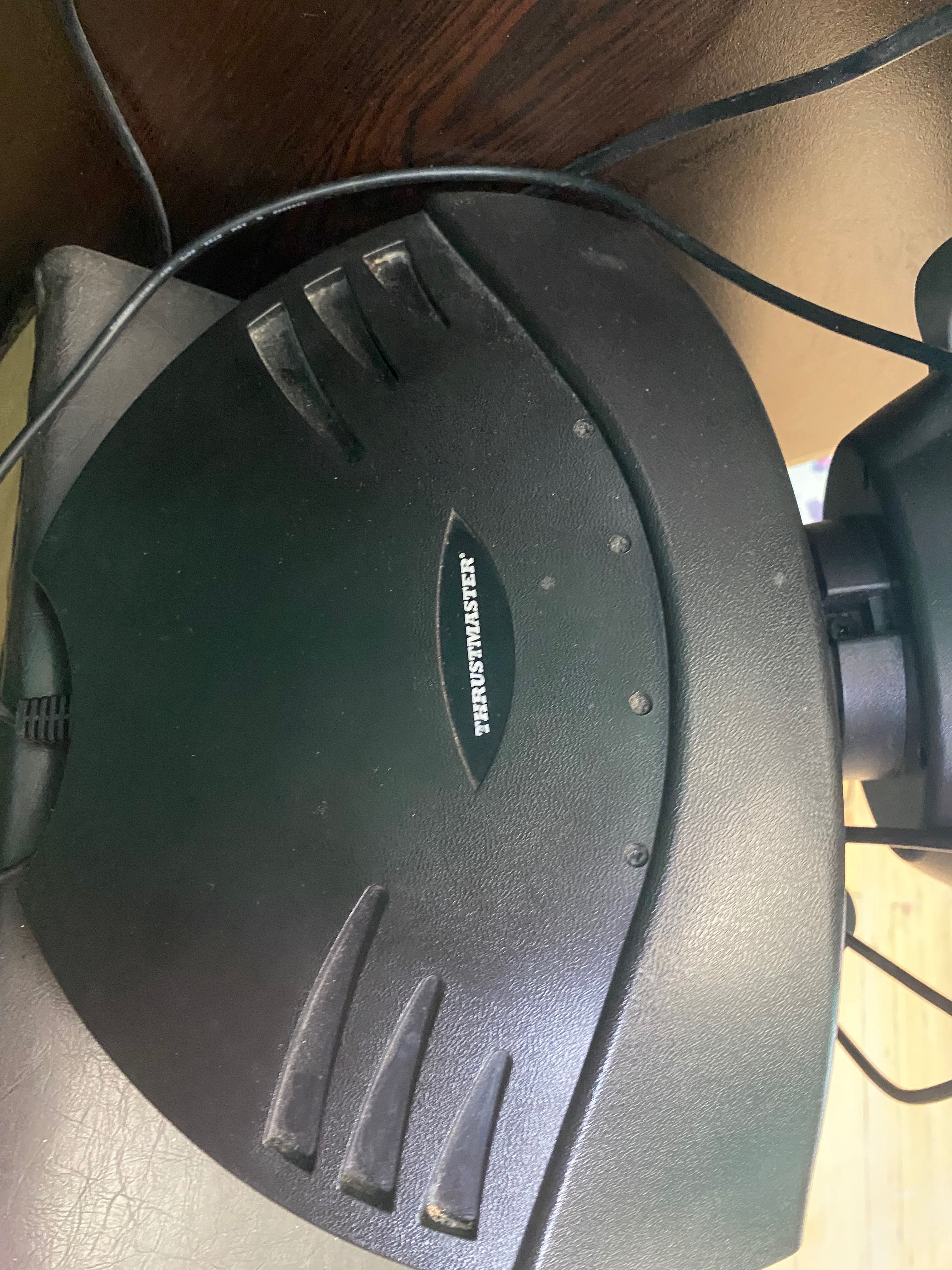 Продавам Волан thrustmaster T80 Ferrari 488