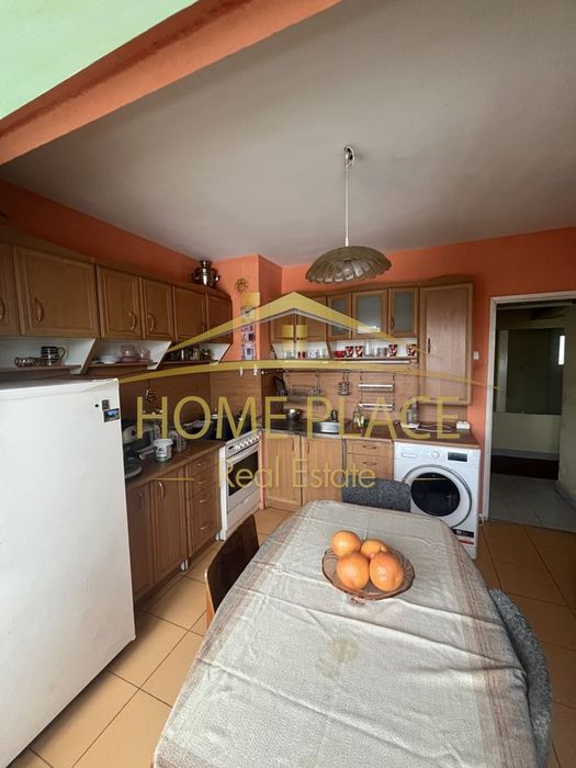 Дава се под наем Четиристаен апартамент в Варна, Младост 1 - 98 кв.м за 612 € - Снимка #1