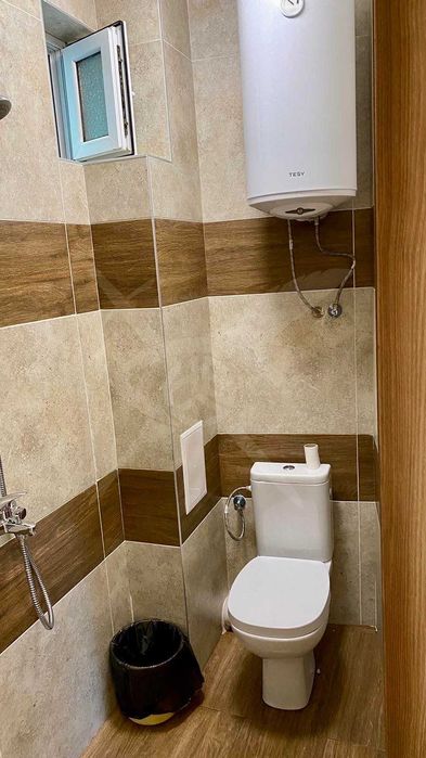 Продава се Магазин в Бургас, Център - 122 кв.м за 1357 €/кв.м - Снимка #3