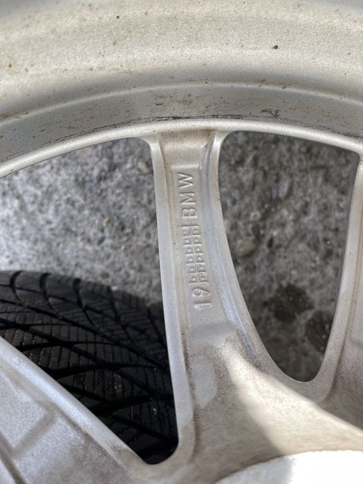 4 jante originale BMW R 18 cu anvelope de iarna Bridgestone 225/60/18