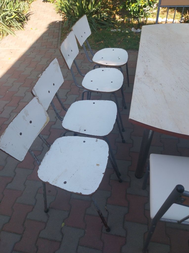 Vand masa cu scaune