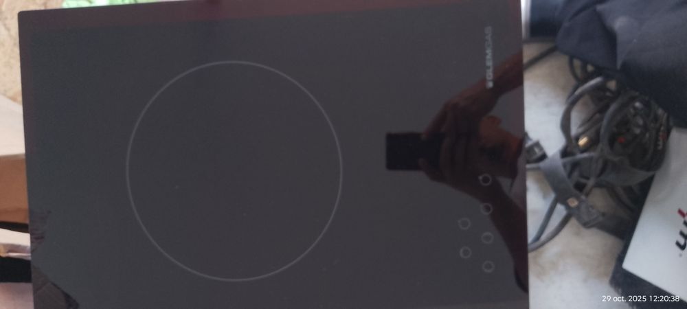 Plita electrica cu 3 ochiuri 450 de lei noua nouță