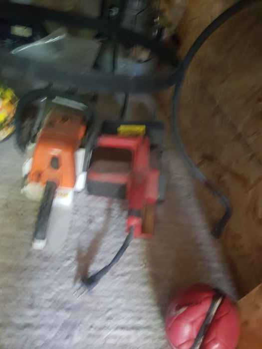 Masina de tuns iarba