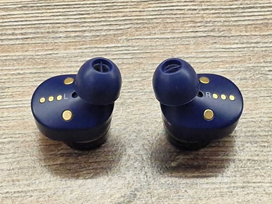 Слушалки Bower&Wilkins PI7