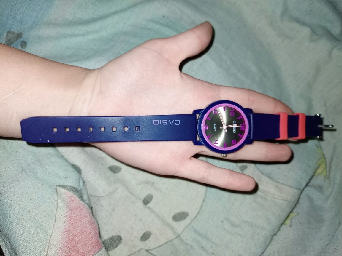 Продаю часы от Casio