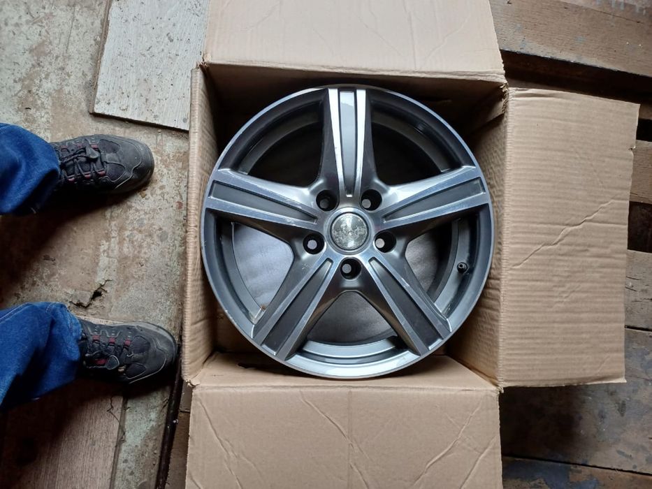 Продам титановые диски R16
