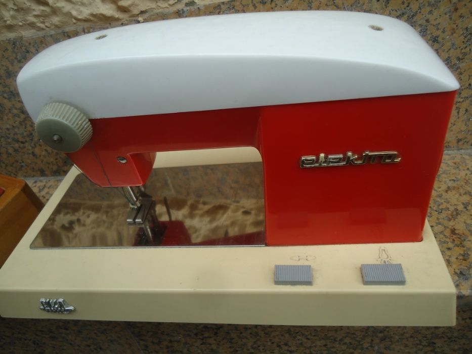 Машинка детская Раритет уникальная швейная ГДР Германия