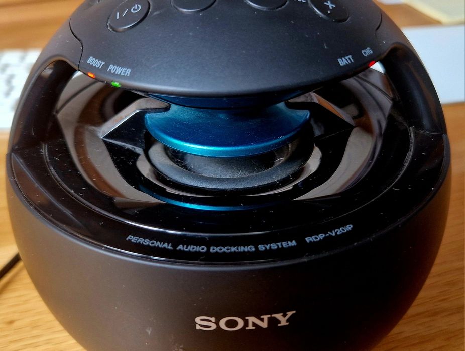 Sony Active Speaker + IPod Apple