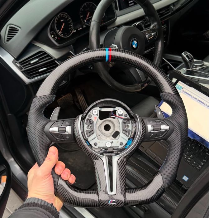 Volan M Carbon BMW F10 F11 F01 F15 F16 F30 F32 F25