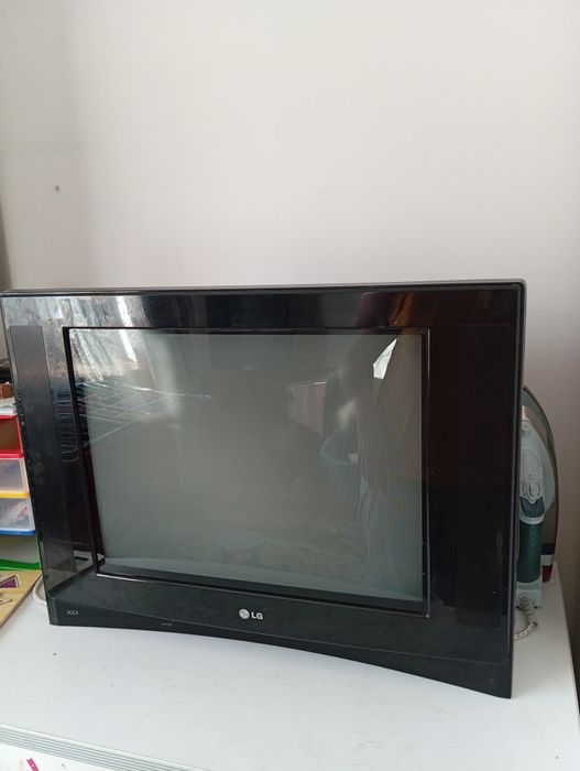 Продам Телевизор LG