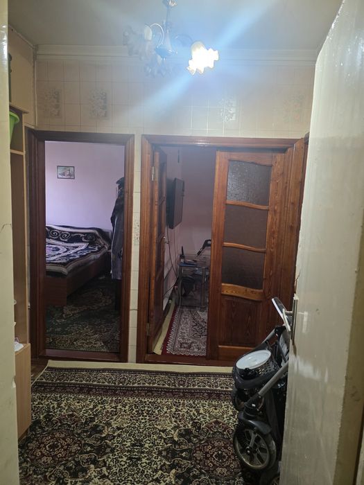 Срочно Микрайонда 2 этаж 2 хонали уй сотилади