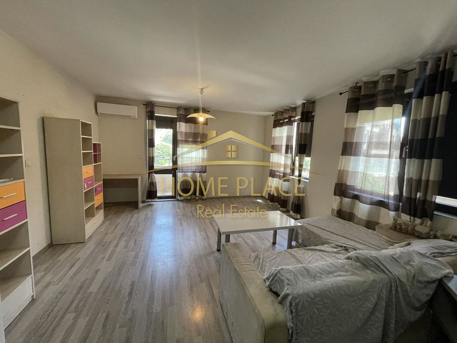 Дава се под наем Двустаен апартамент в Варна, Център - 72 кв.м за 408 € - Снимка #1