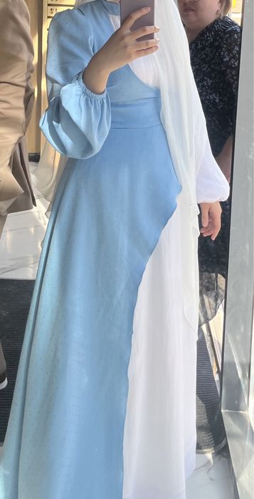 Продам нарядные платья