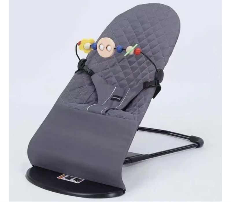 Шезлонг серый удобный