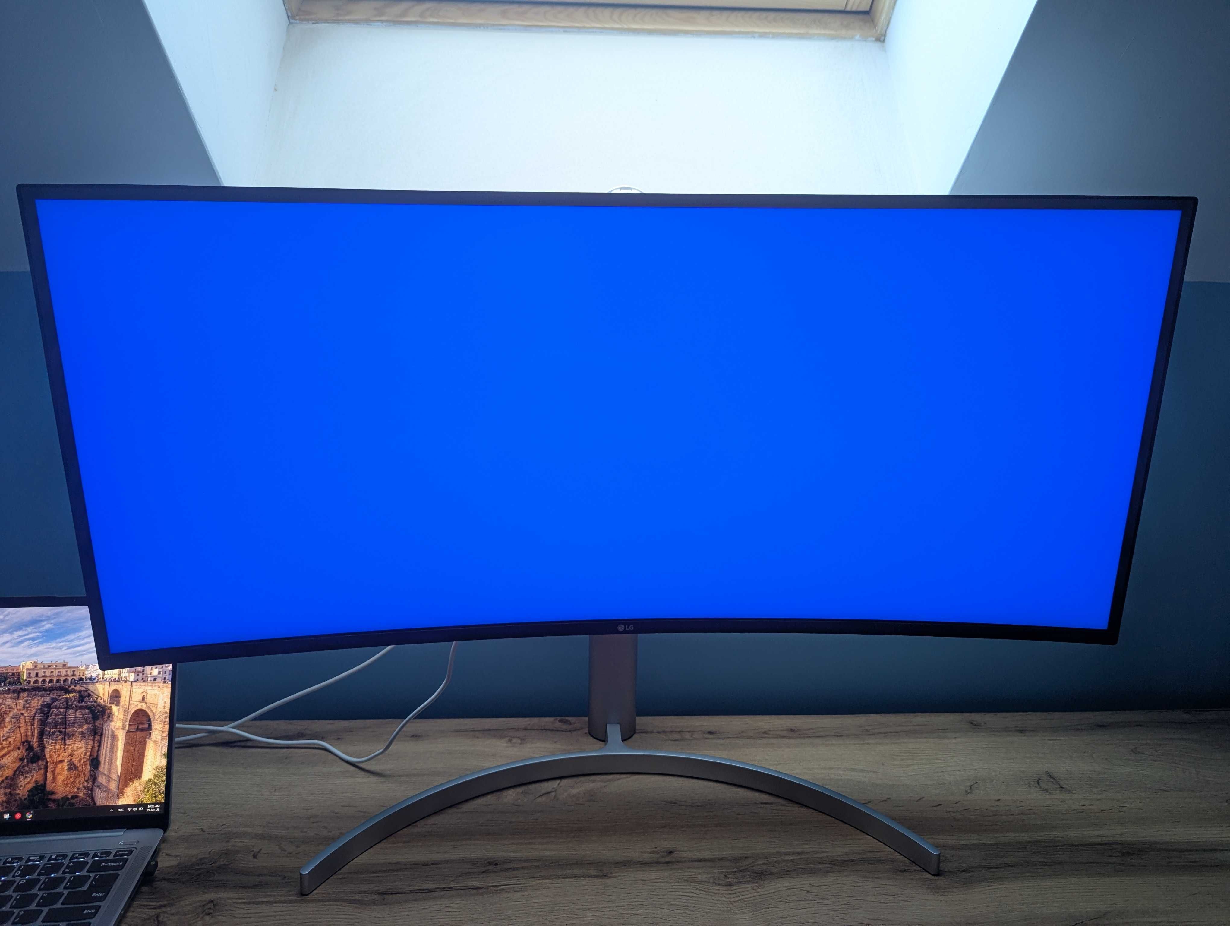 Продавам Монитор LG 38WN95C-W 38"