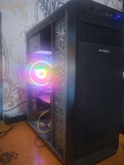 Avitech i3 core rx550